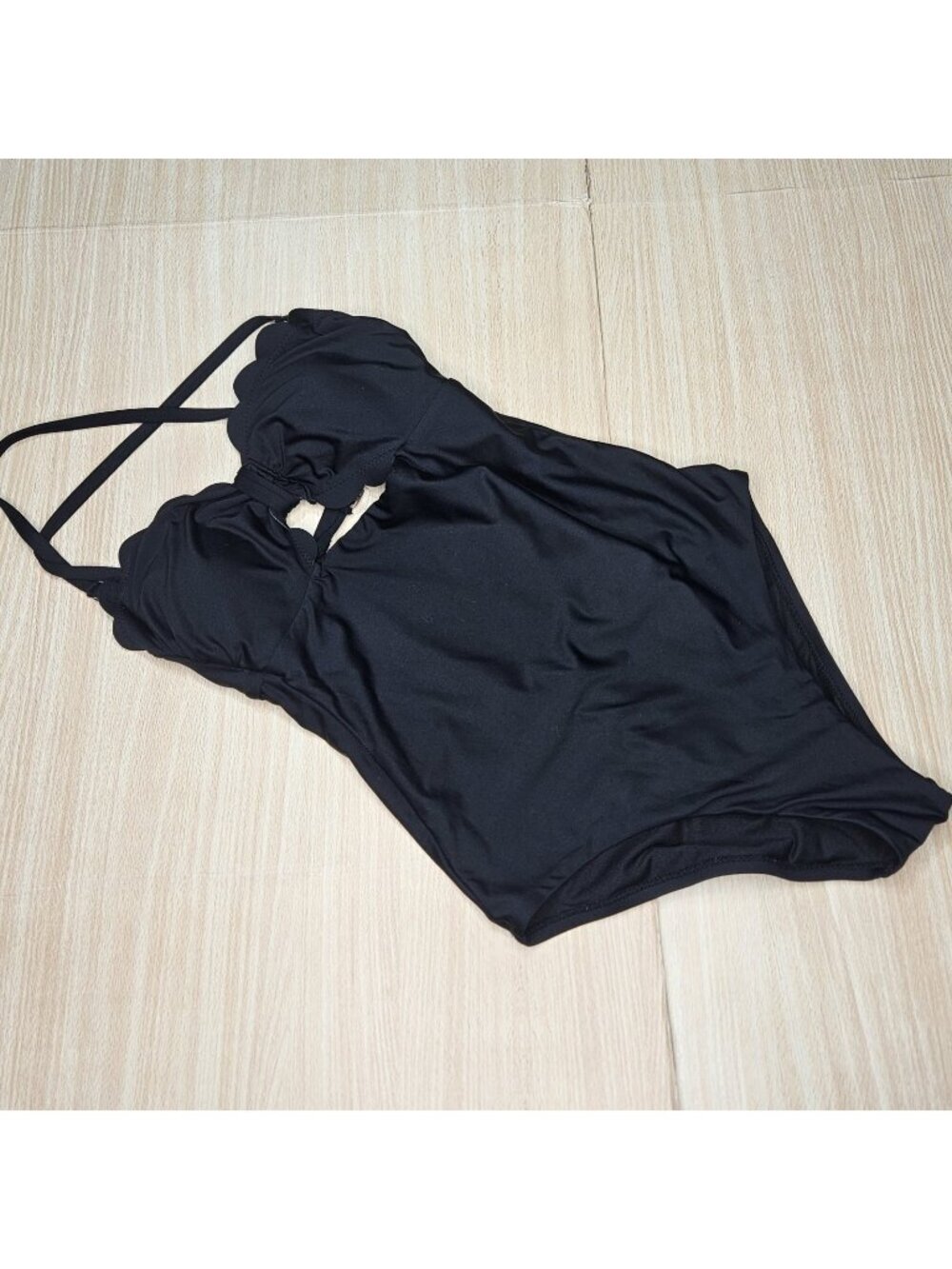 Chelsae28 Womens Black One Piece Swimsuit Cutouts And Scalloped Detail Medium